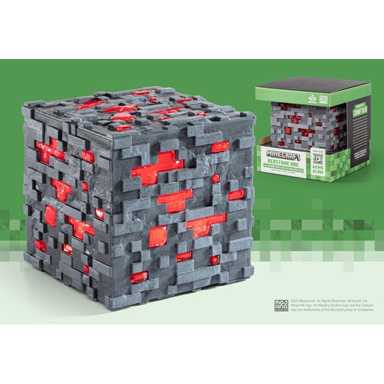 NOBLE COLLECTION – MINECRAFT – ILLUMINATING REDSTONE ORE